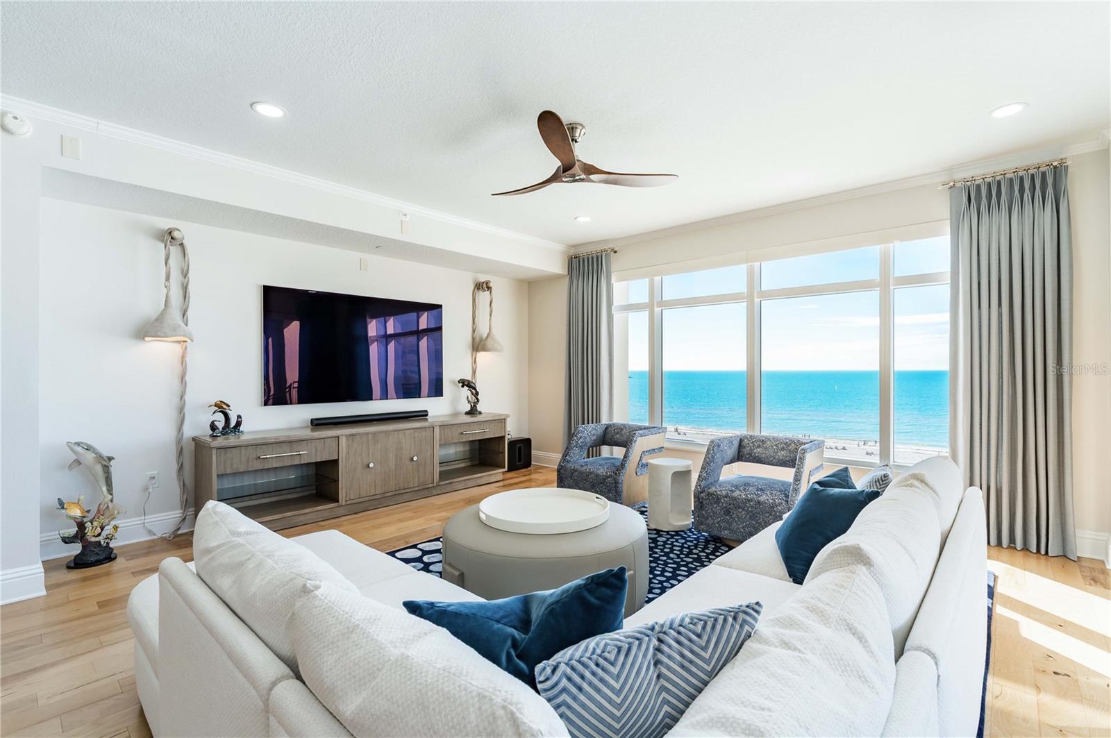 TB8467929 Property Photo