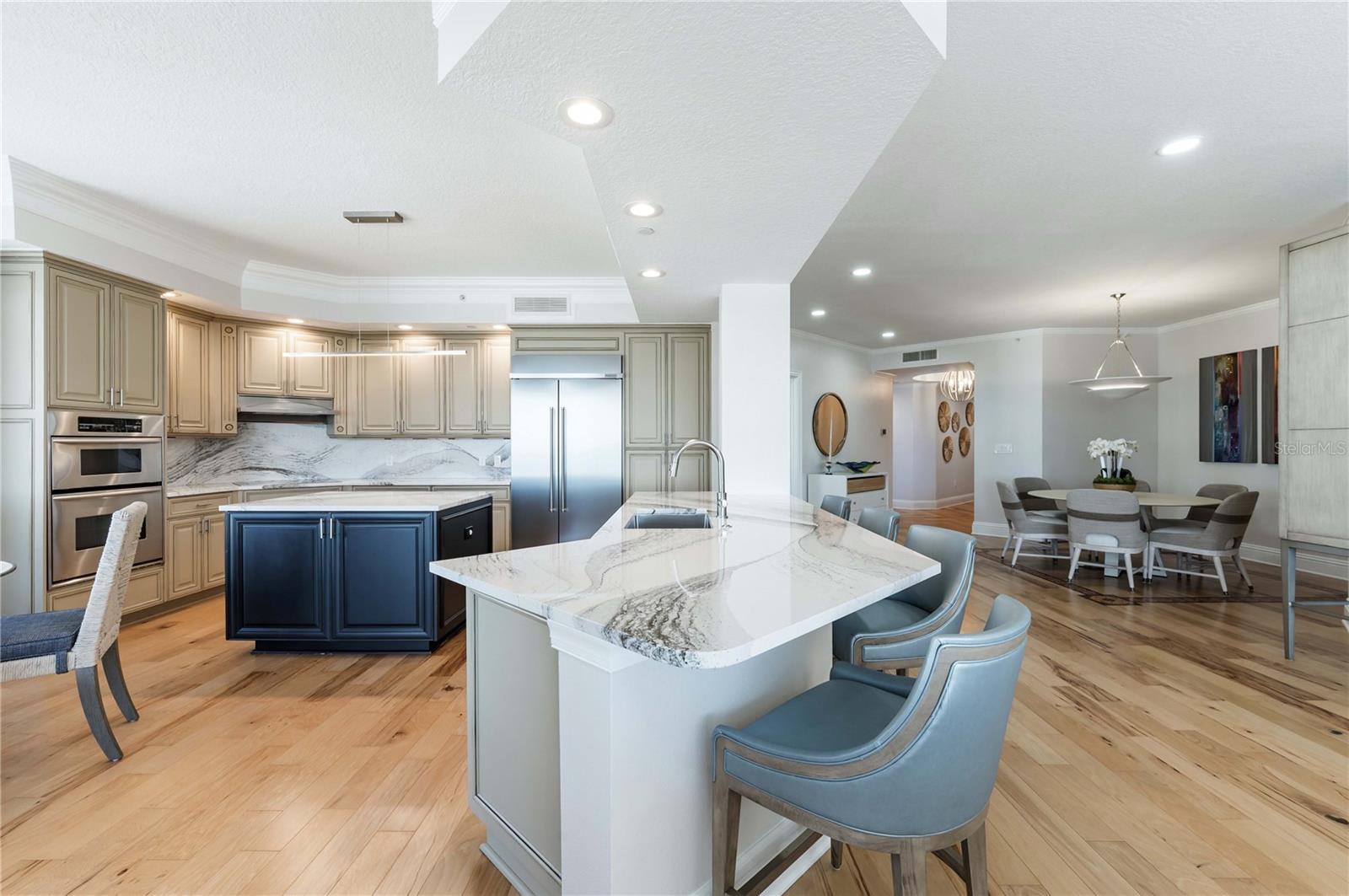 TB8467929 Property Photo