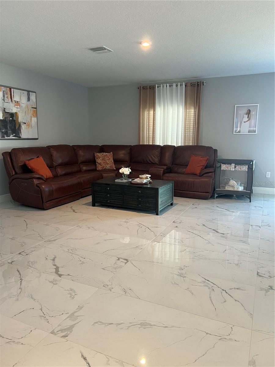 206 AMBER WAY, KISSIMMEE, FL, 34758