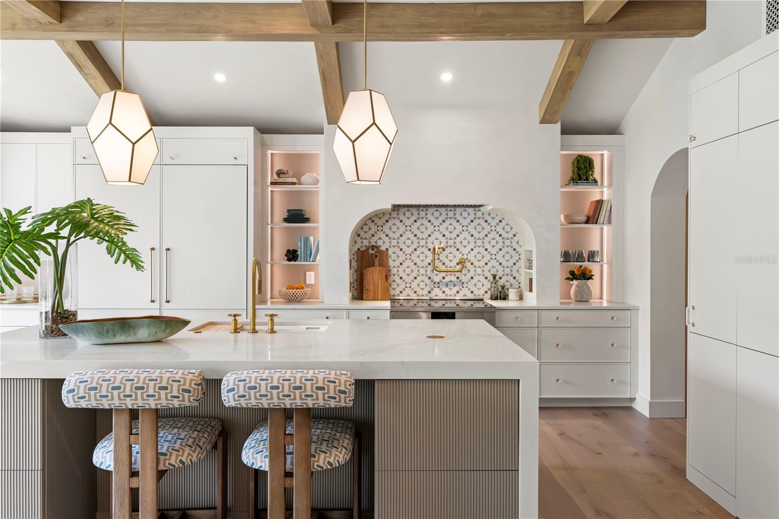 O6376319 Property Photo