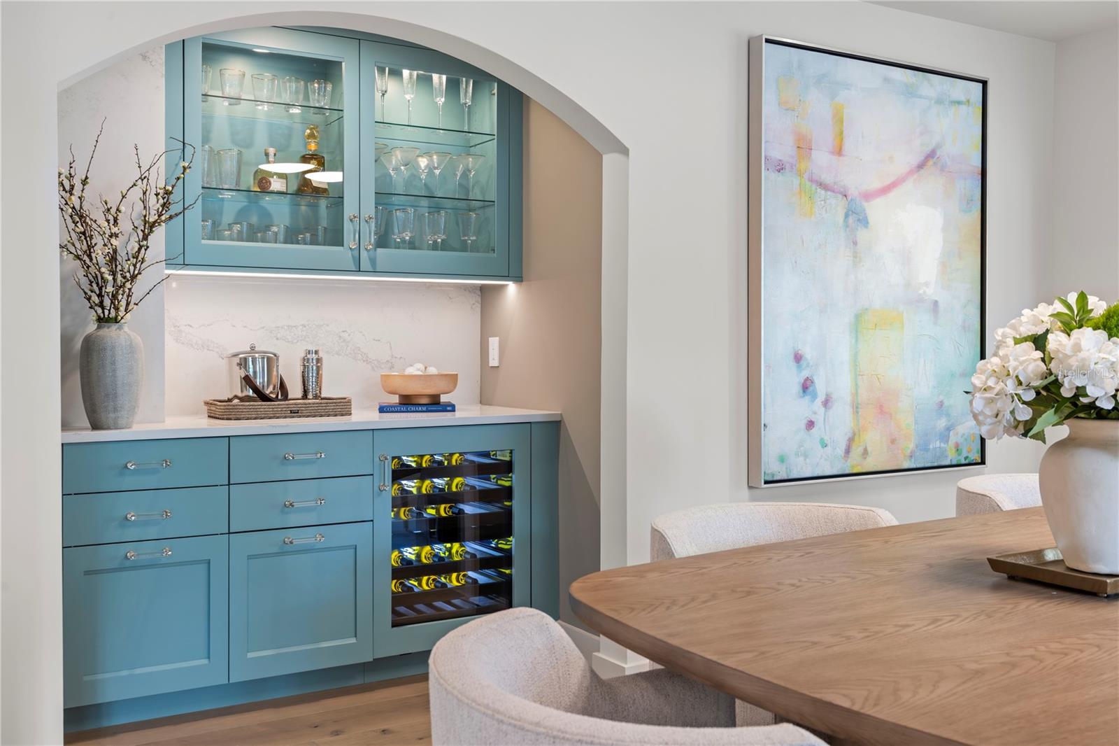 O6376319 Property Photo