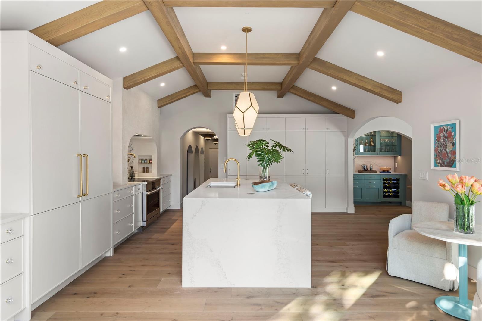 O6376319 Property Photo