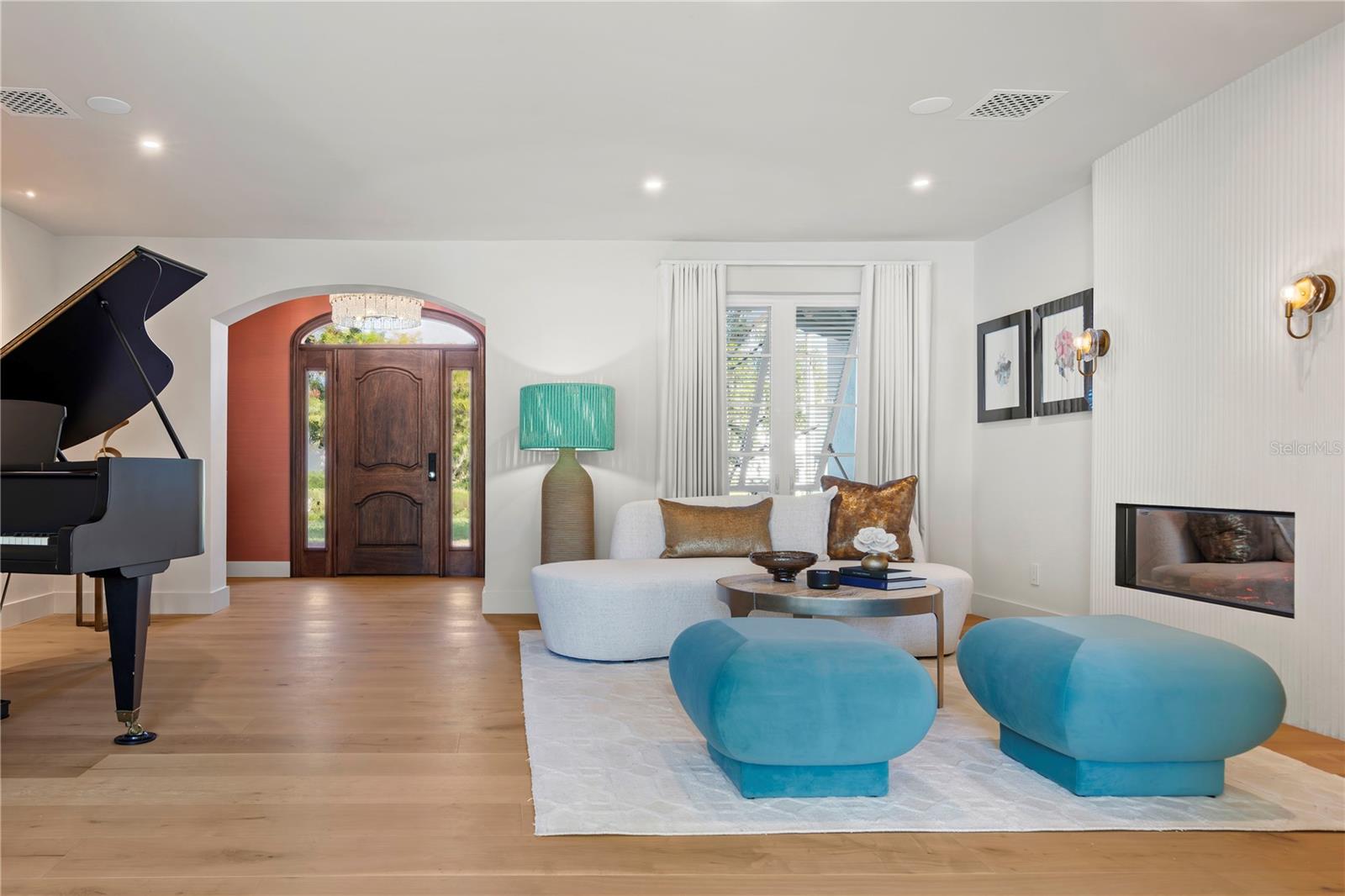 O6376319 Property Photo