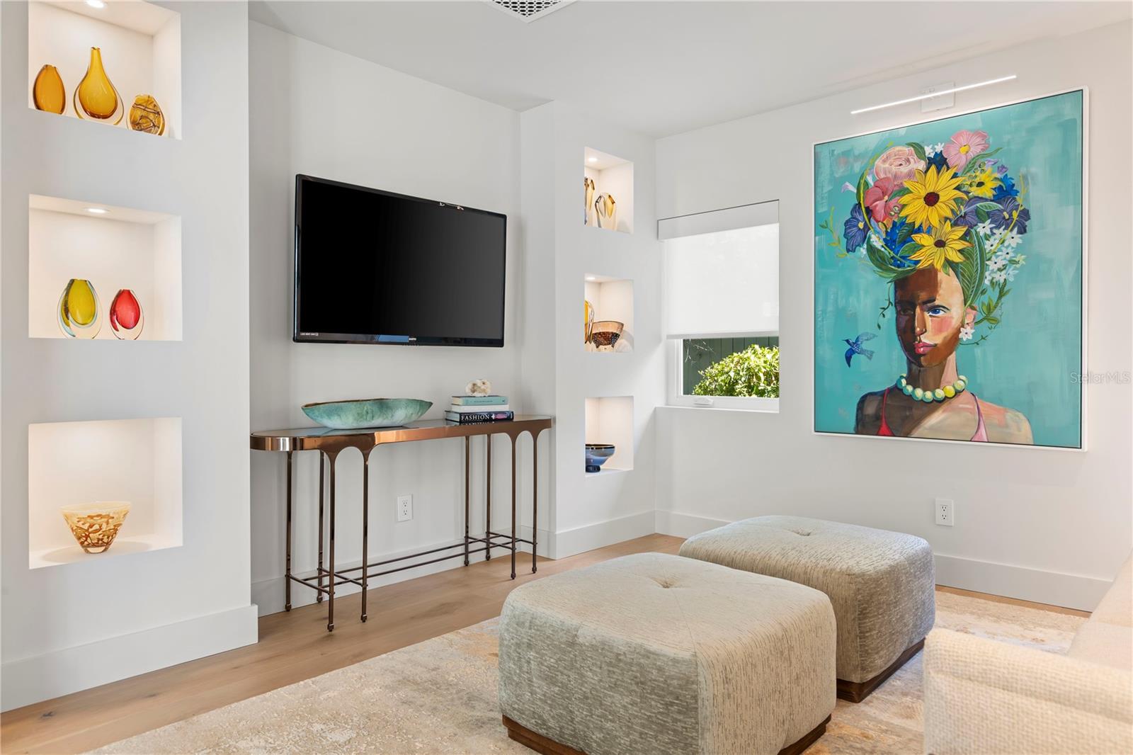 O6376319 Property Photo