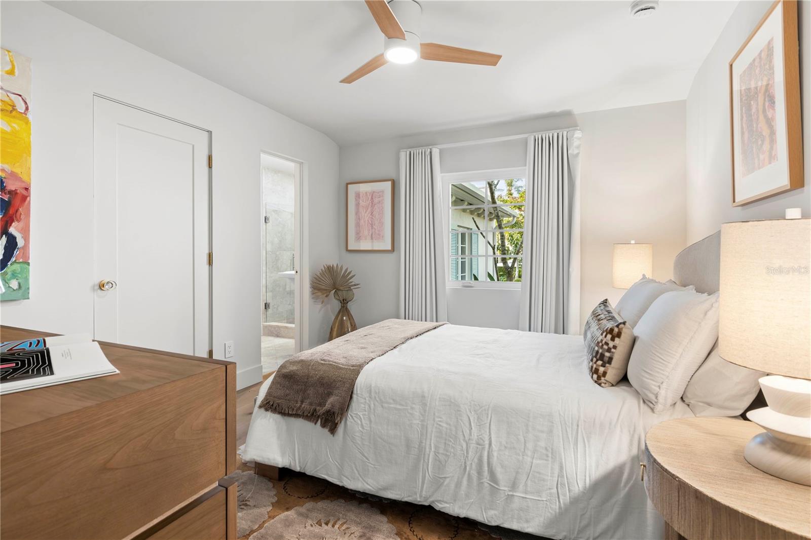 O6376319 Property Photo