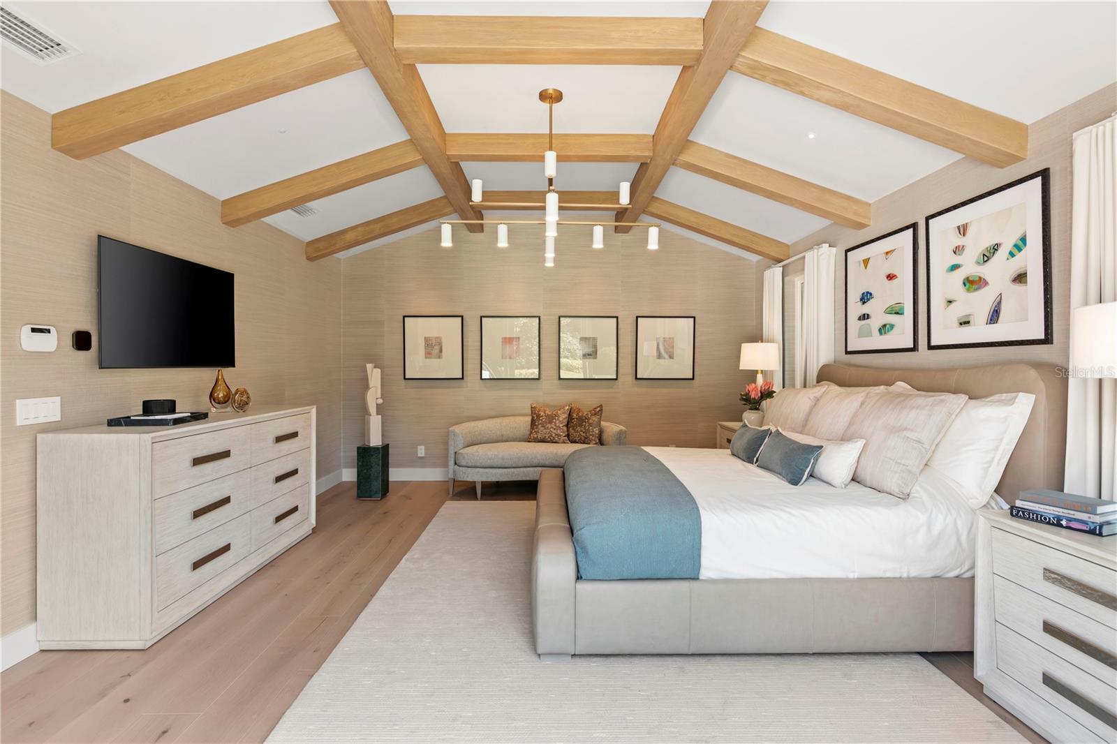 O6376319 Property Photo