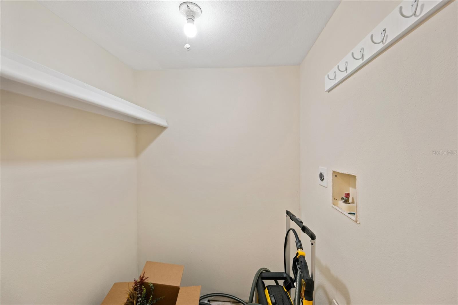 1290 83RD AVE N #B, ST PETERSBURG, FL, 33702