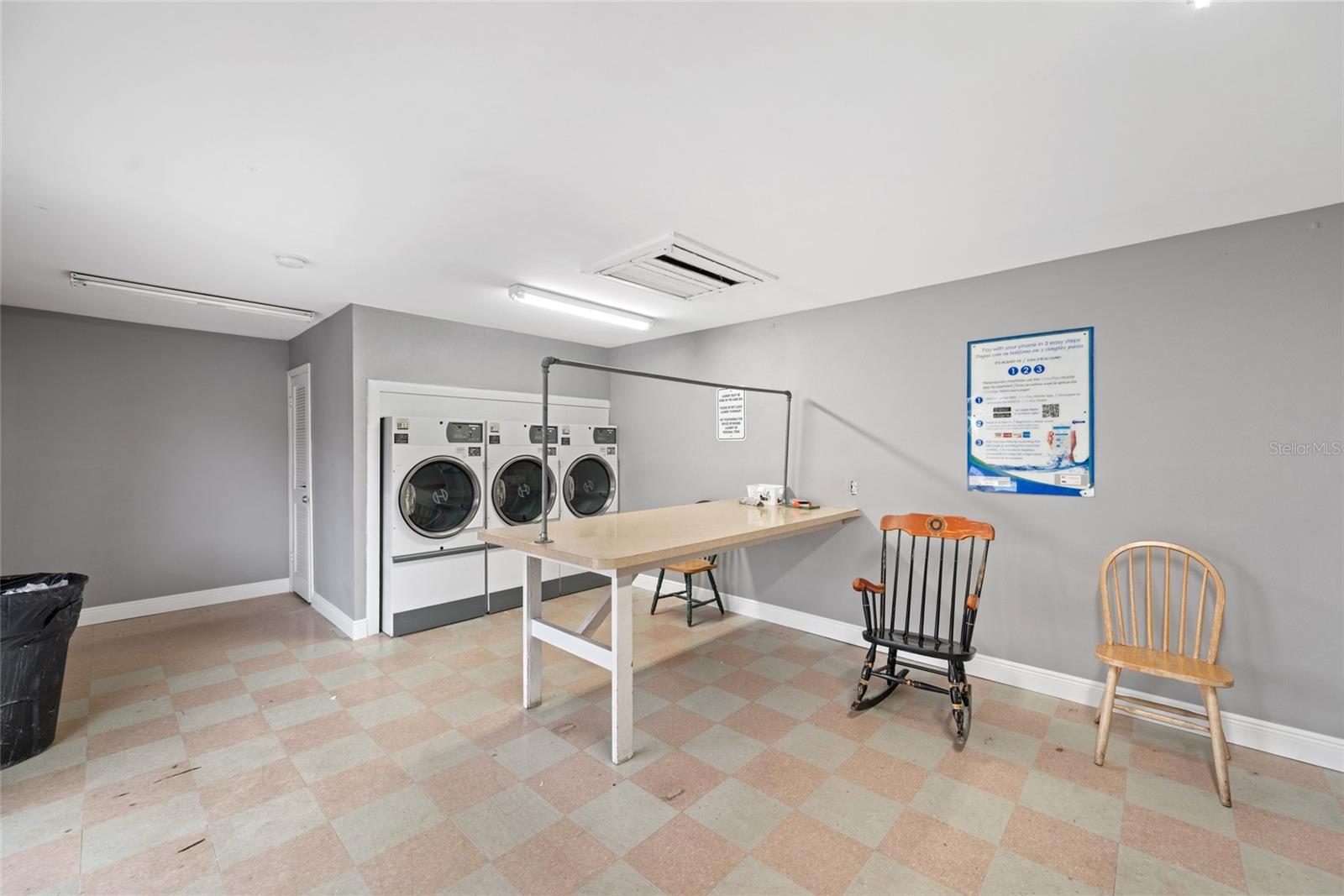 1290 83RD AVE N #B, ST PETERSBURG, FL, 33702