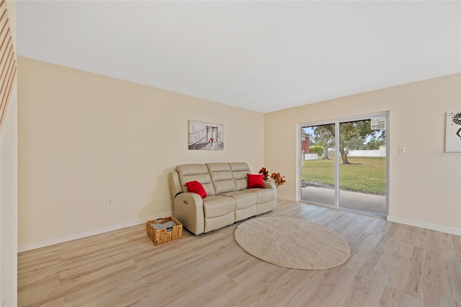 1290 83RD AVE N #B, ST PETERSBURG, FL, 33702