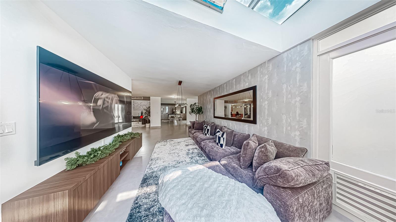 PR9118749 Property Photo