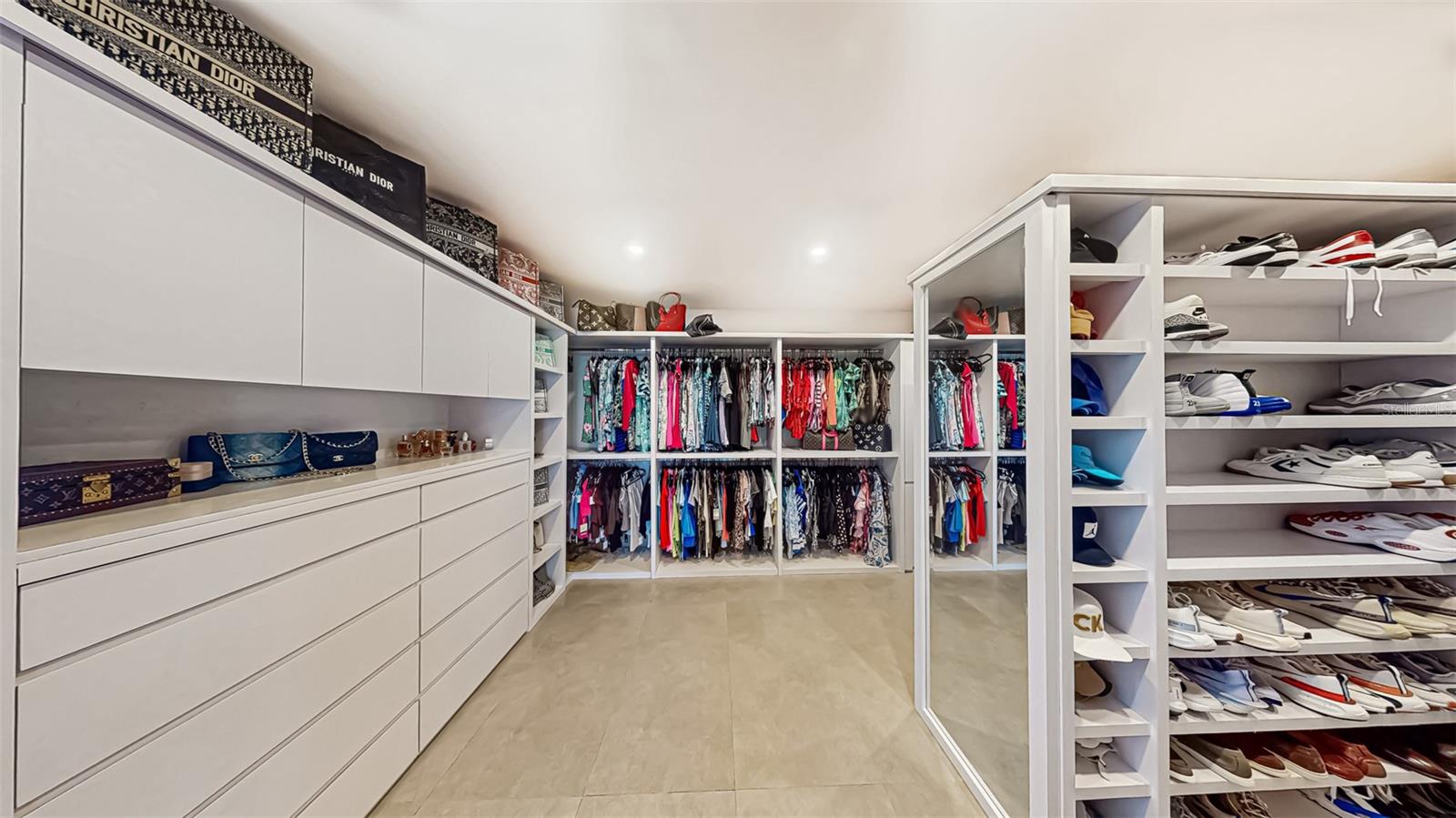 PR9118749 Property Photo