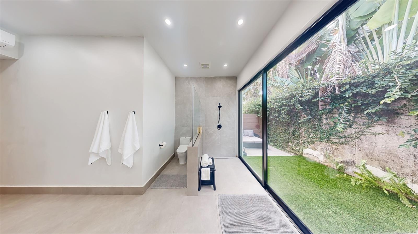 PR9118749 Property Photo