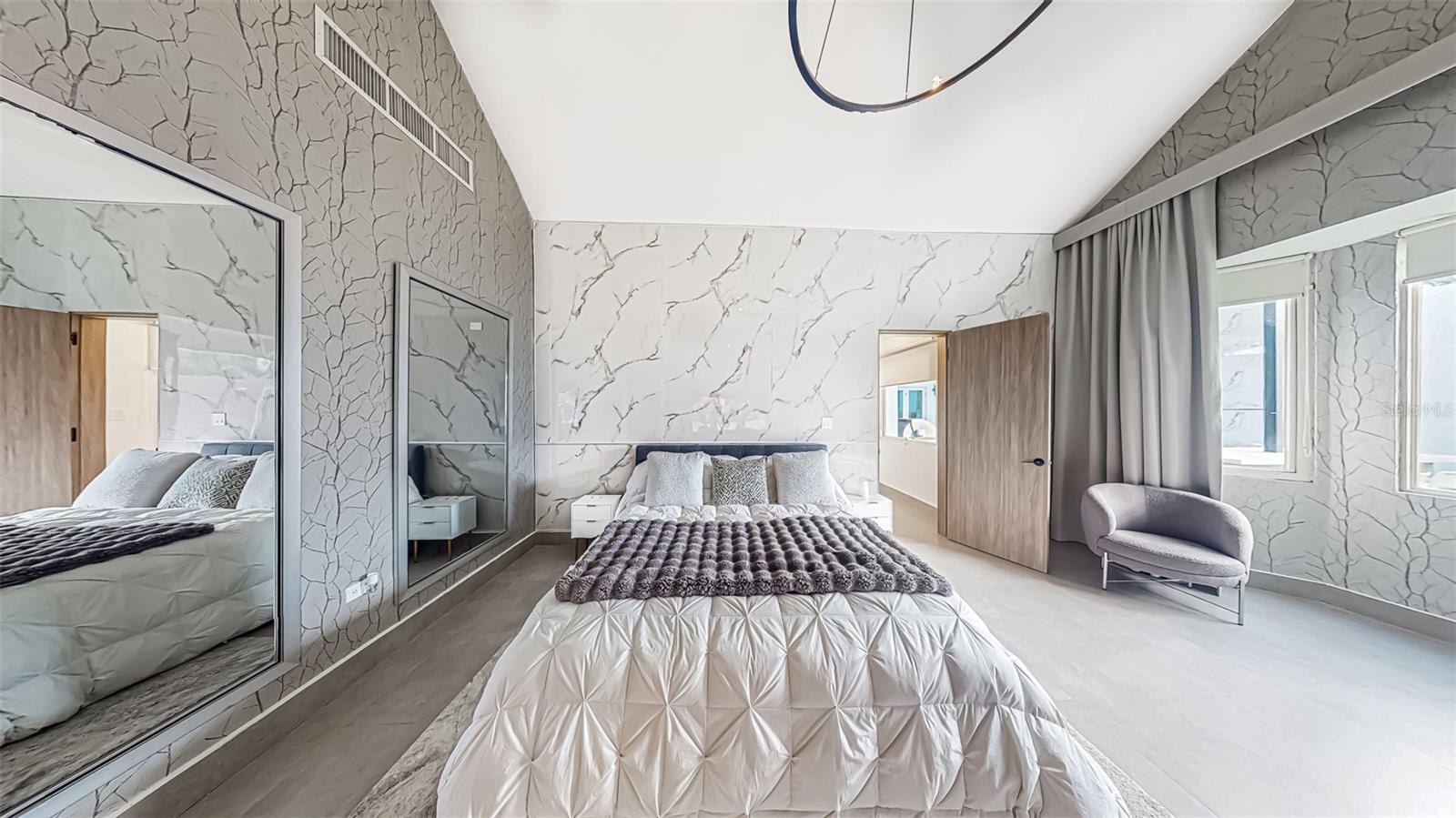 PR9118749 Property Photo