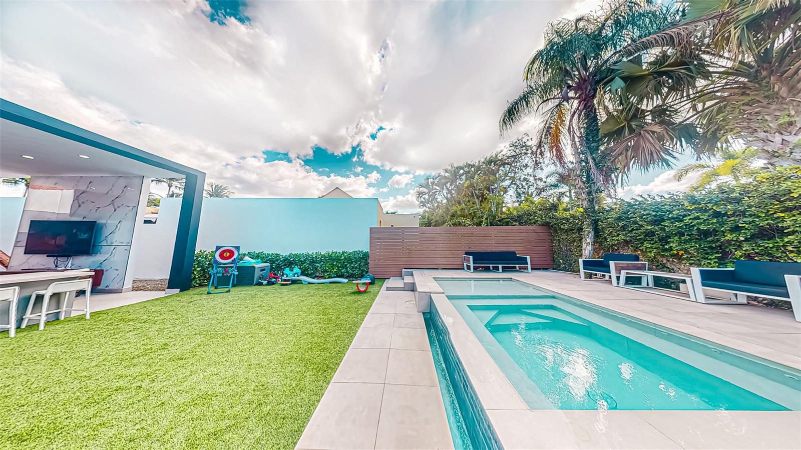 PR9118749 Property Photo