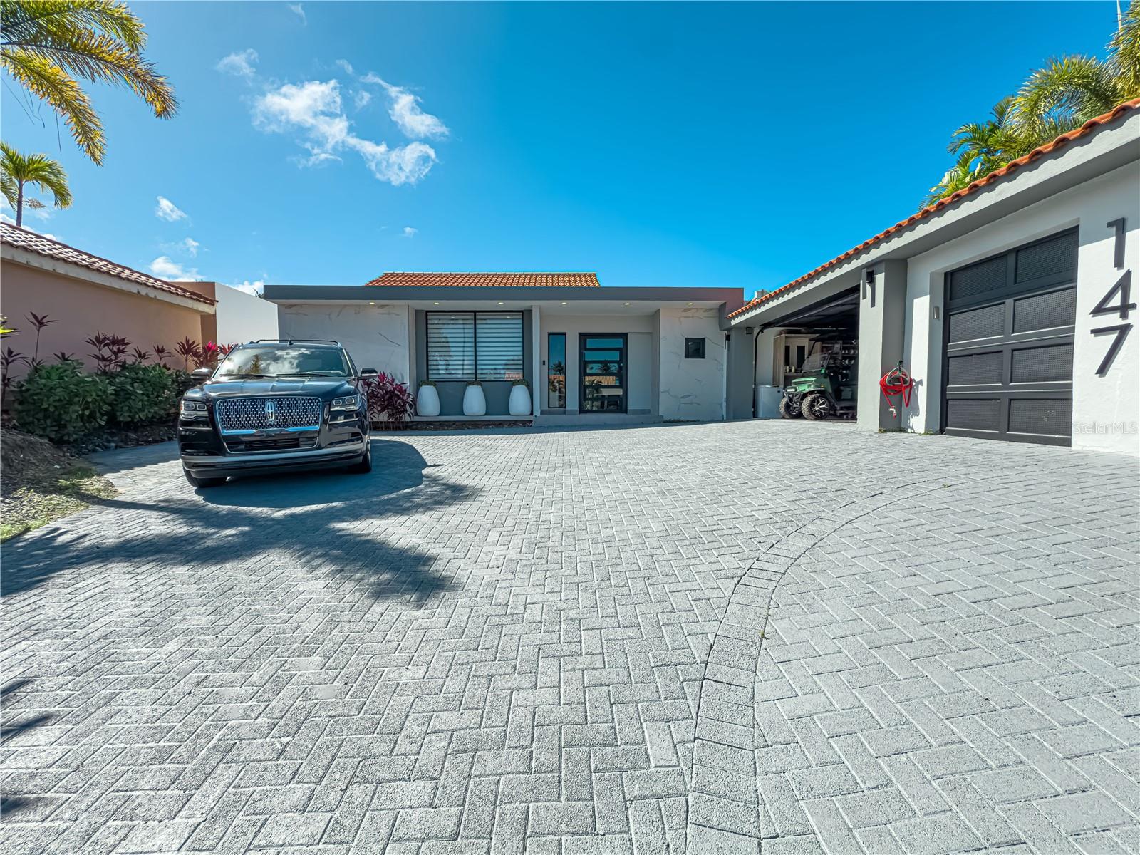 PR9118749 Property Photo