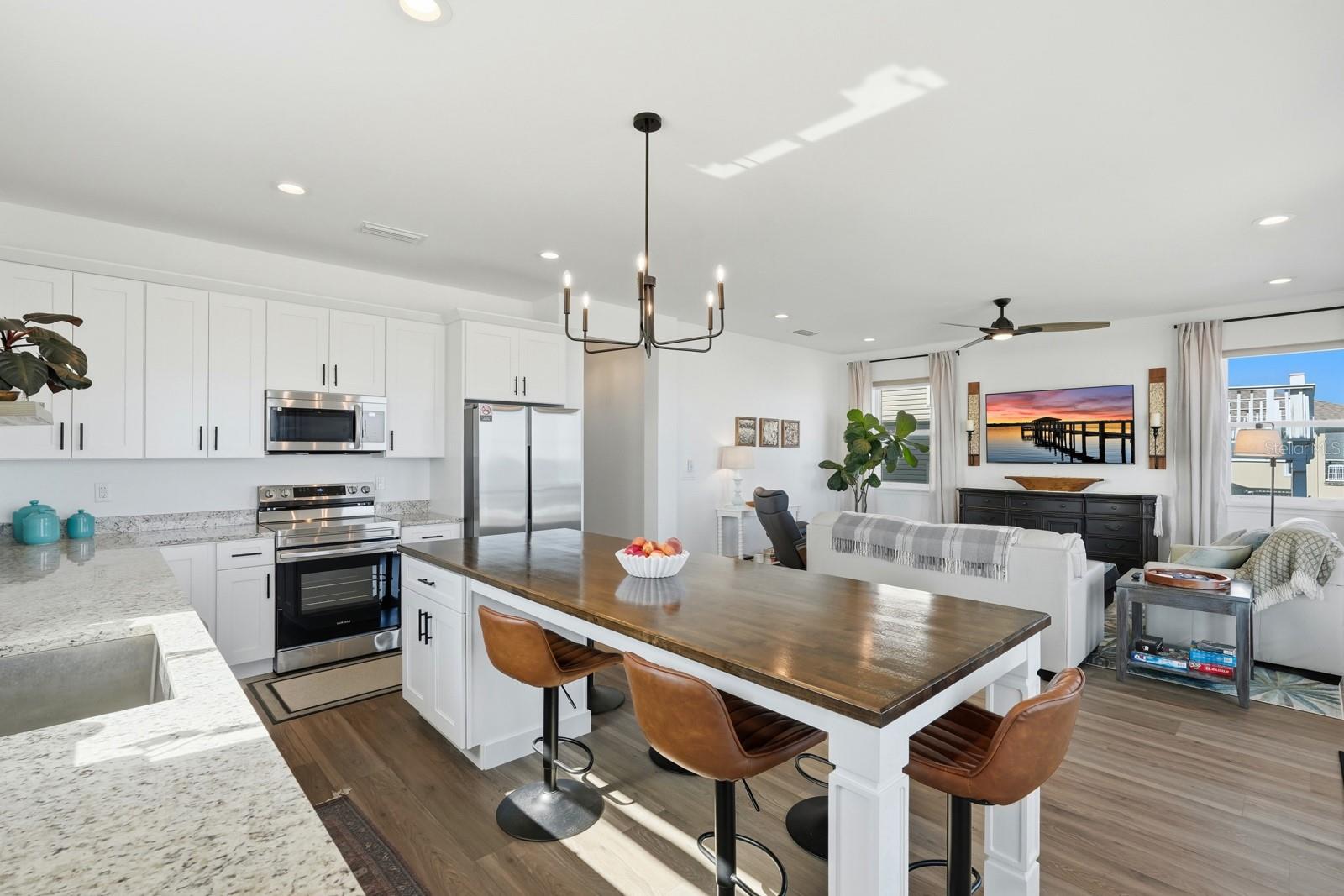 2044 S OCEAN SHORE BLVD, FLAGLER BEACH, FL, 32136