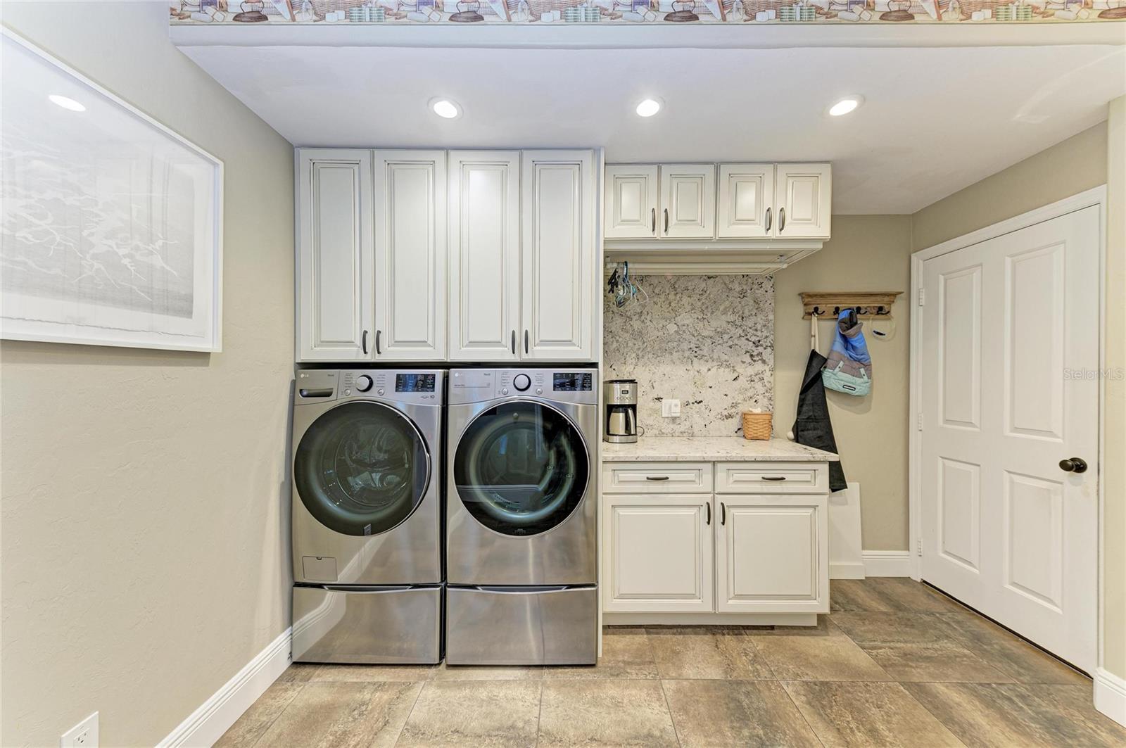 39321 WASHINGTON LOOP RD, PUNTA GORDA, FL, 33982