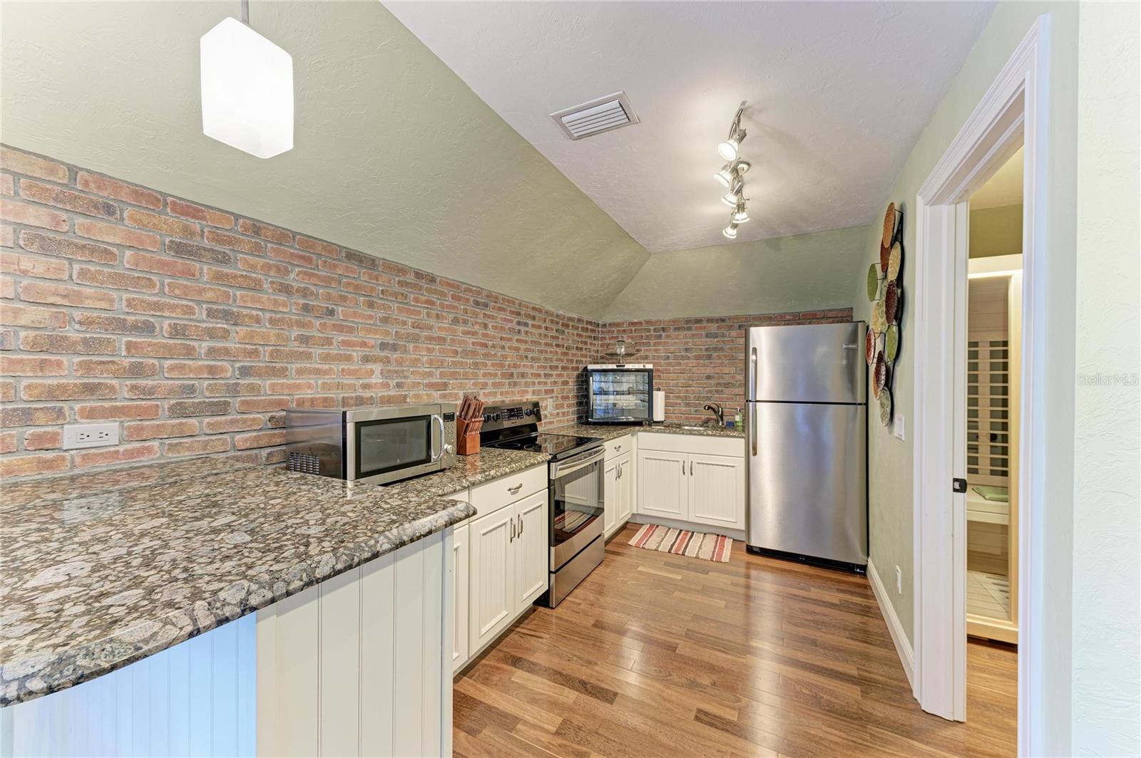 39321 WASHINGTON LOOP RD, PUNTA GORDA, FL, 33982