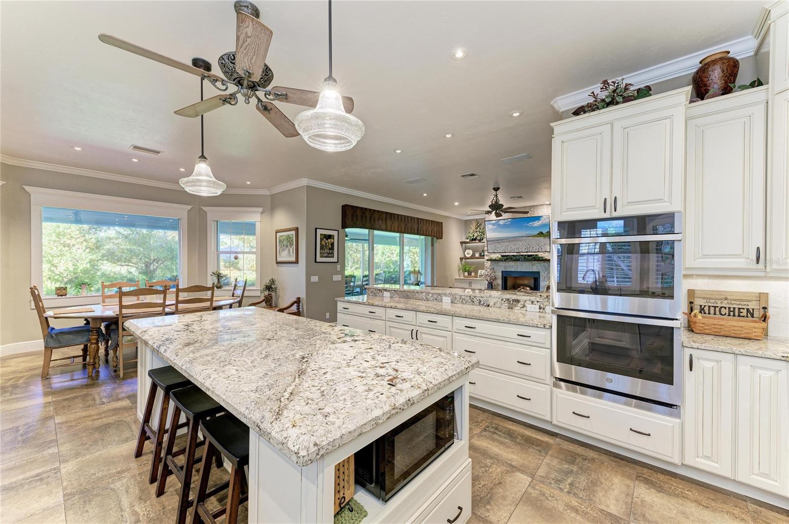 39321 WASHINGTON LOOP RD, PUNTA GORDA, FL, 33982