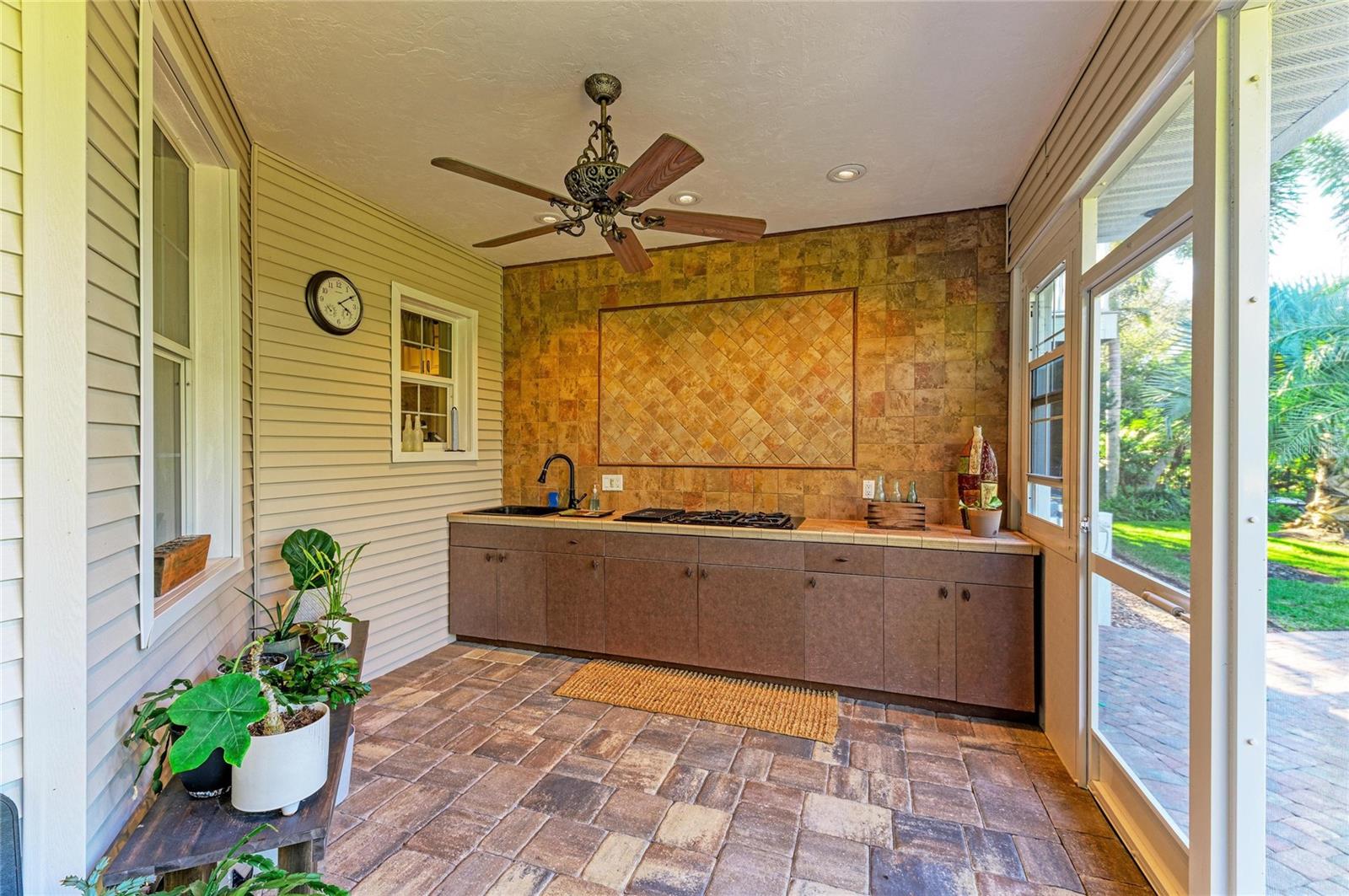 39321 WASHINGTON LOOP RD, PUNTA GORDA, FL, 33982