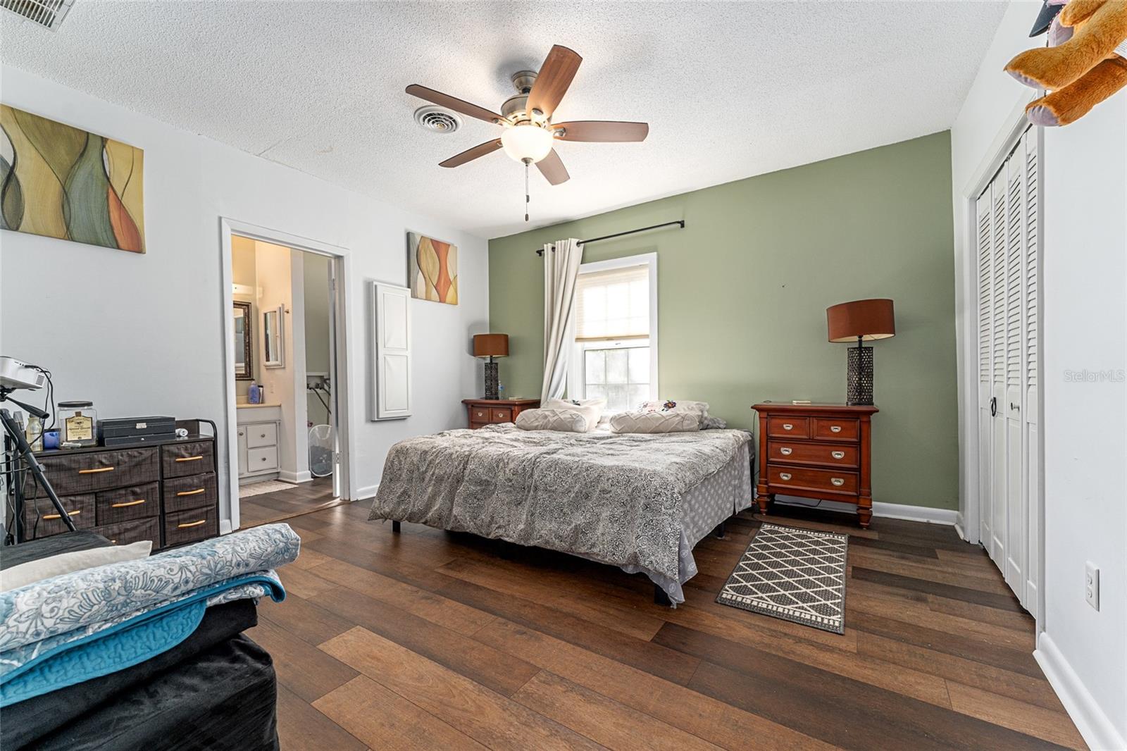 OM717276 Property Photo