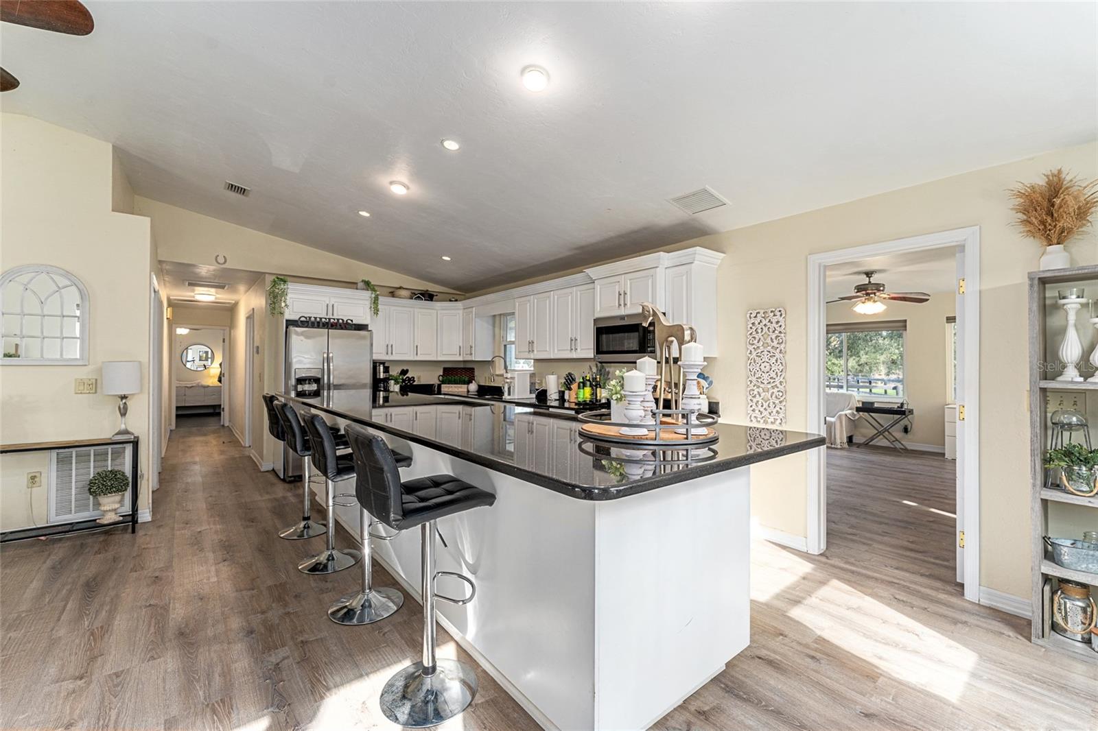 OM717276 Property Photo