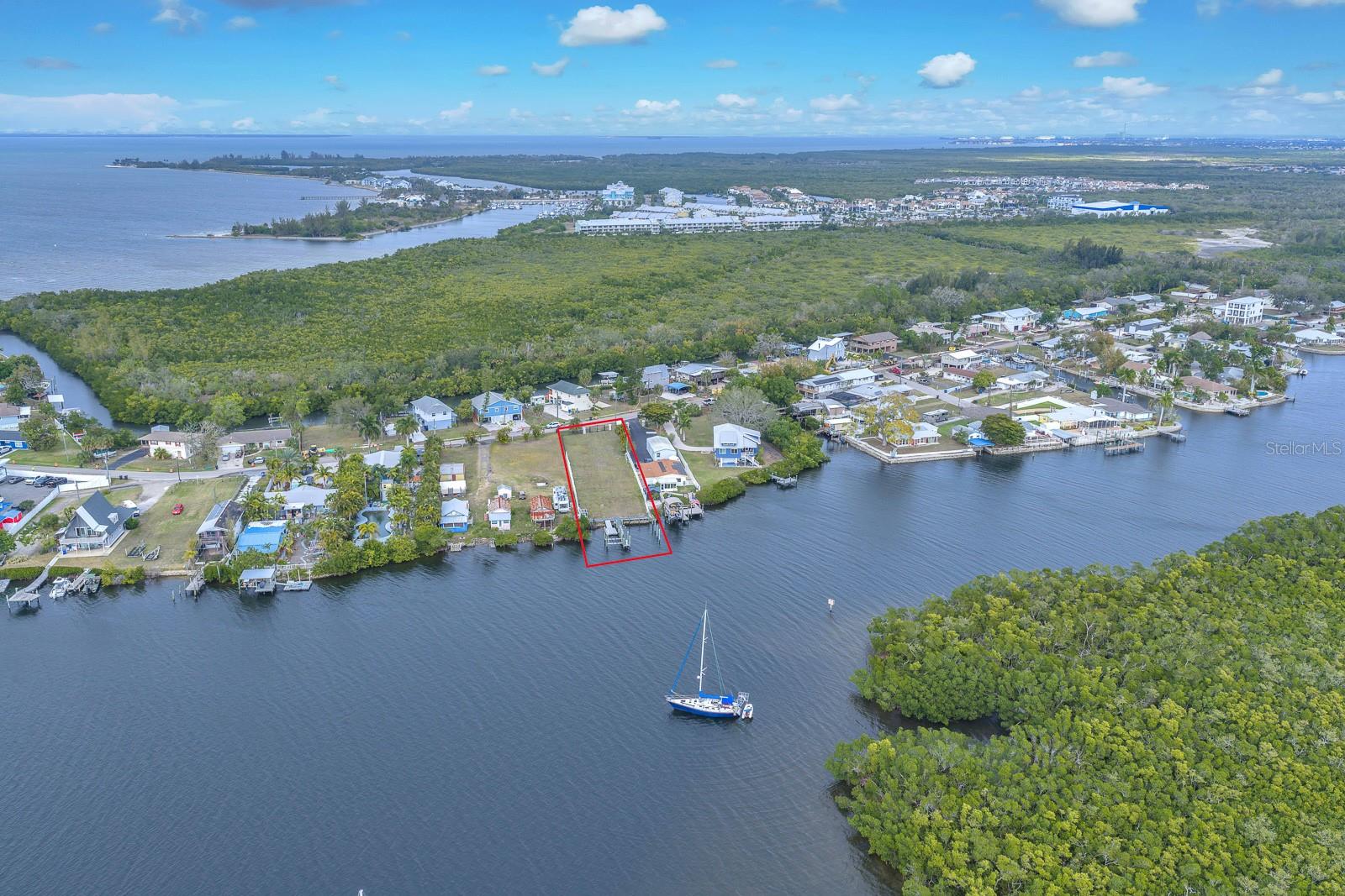3304 W SHELL POINT RD, RUSKIN, FL, 33570