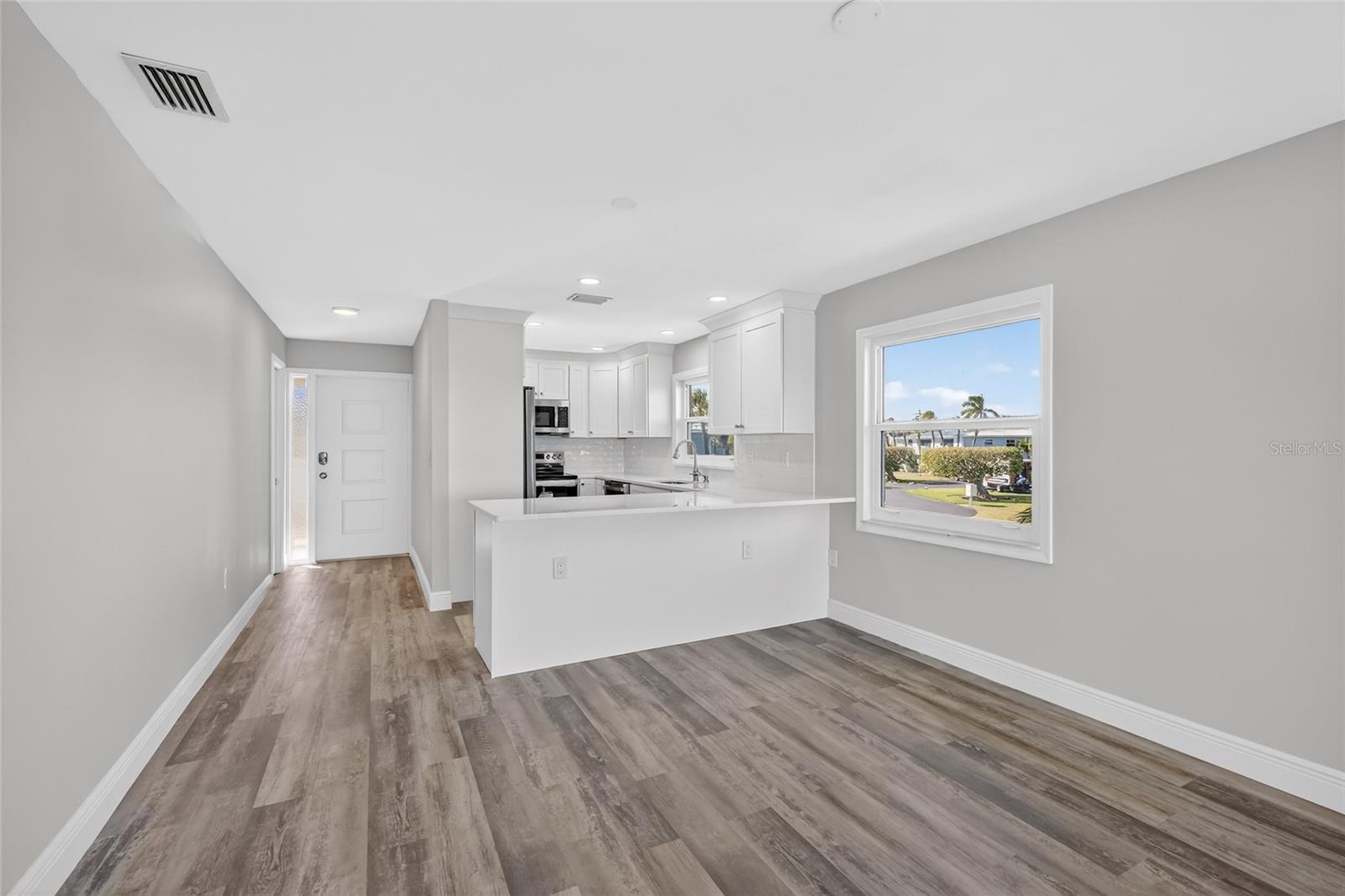 600 MANATEE AVE #212, HOLMES BEACH, FL, 34217