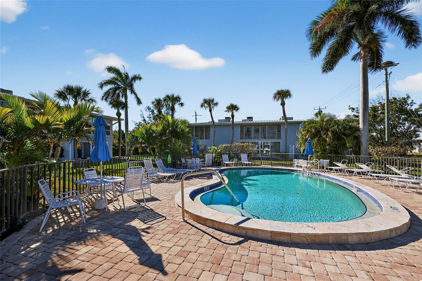 600 MANATEE AVE #212, HOLMES BEACH, FL, 34217