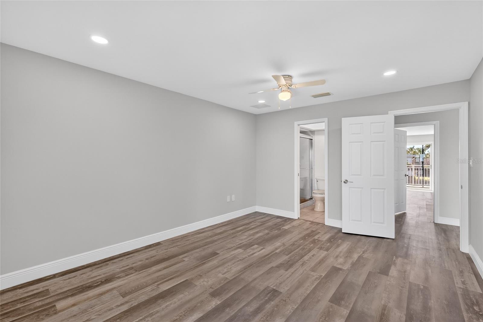 600 MANATEE AVE #212, HOLMES BEACH, FL, 34217