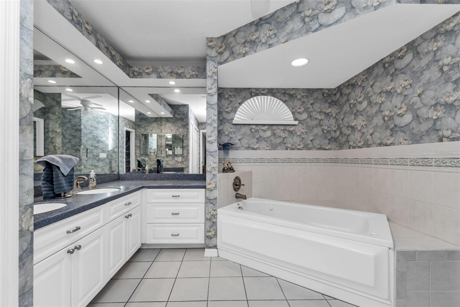 2153 ONONDAGA LN, PUNTA GORDA, FL, 33983