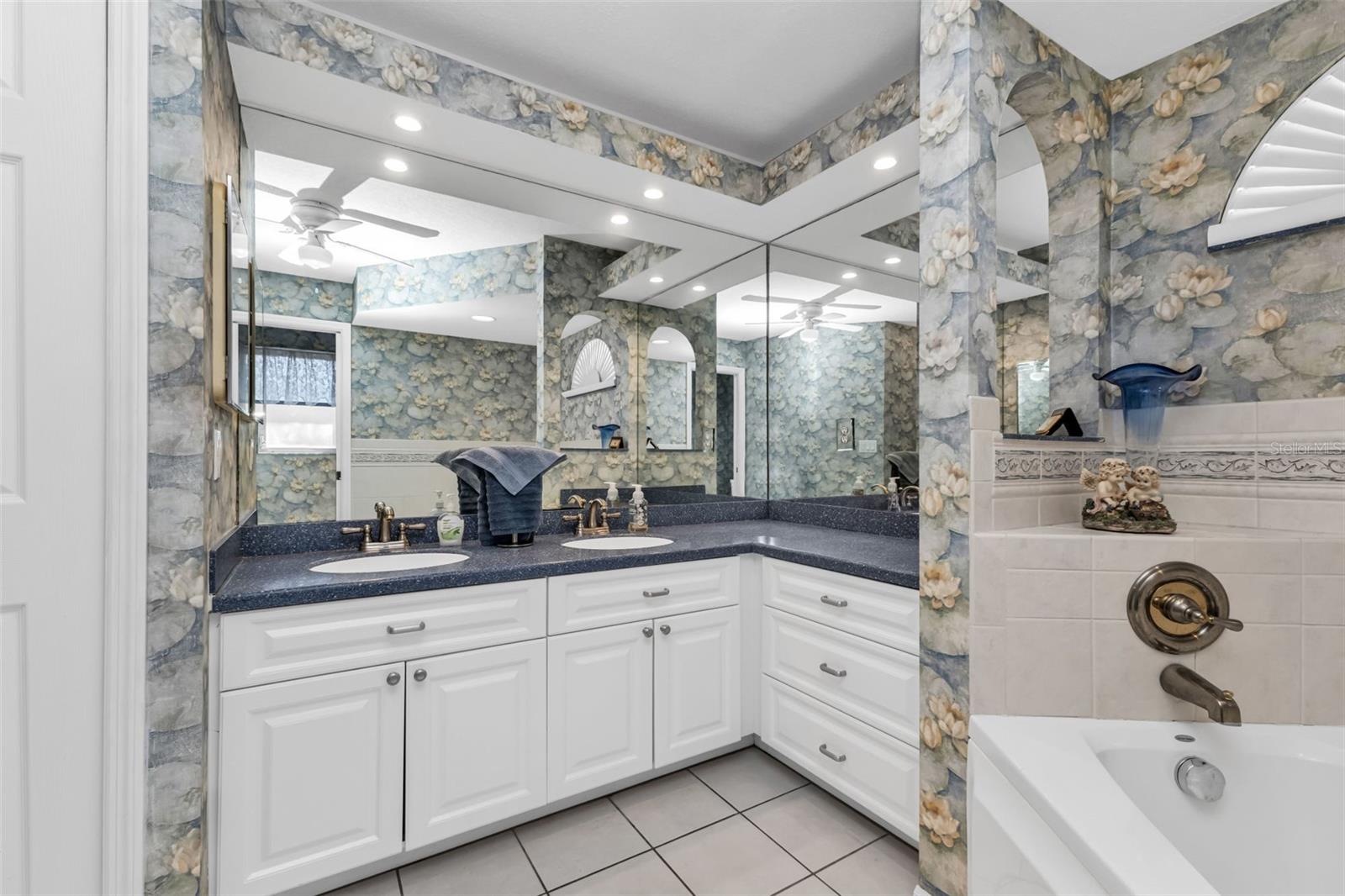 2153 ONONDAGA LN, PUNTA GORDA, FL, 33983