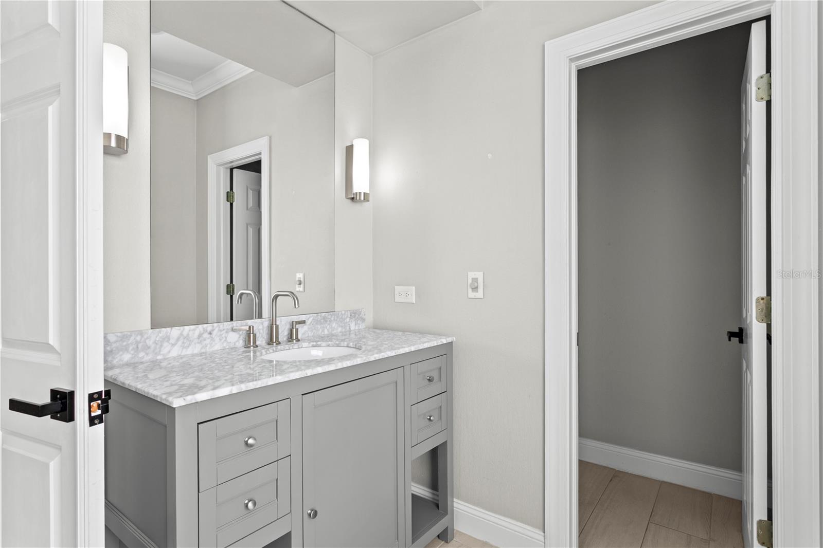 305 INNER HARBOUR CIR, TAMPA, FL, 33602