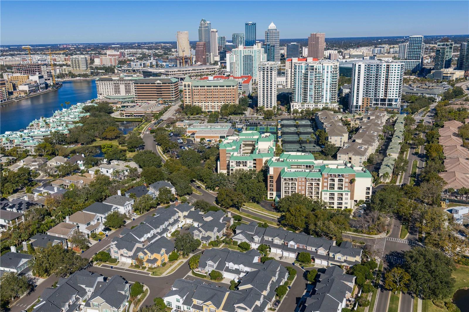 305 INNER HARBOUR CIR, TAMPA, FL, 33602