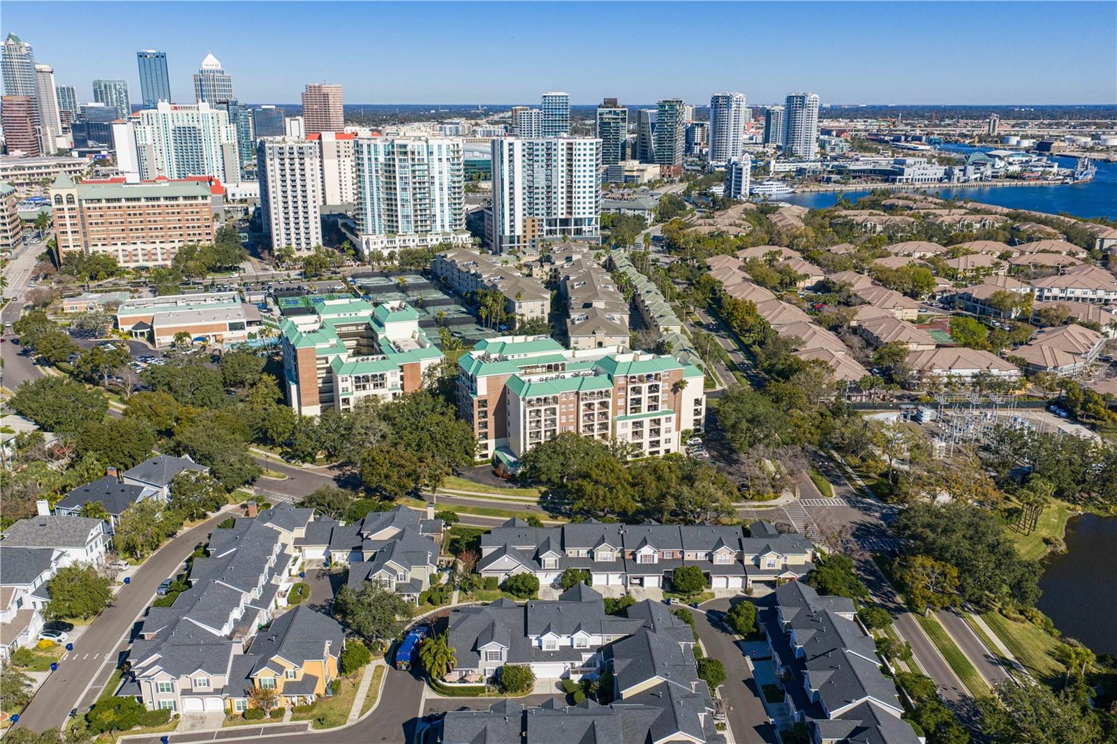 305 INNER HARBOUR CIR, TAMPA, FL, 33602