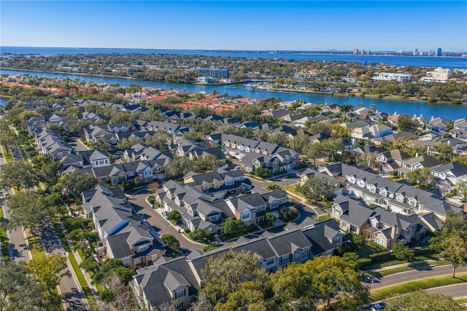 305 INNER HARBOUR CIR, TAMPA, FL, 33602