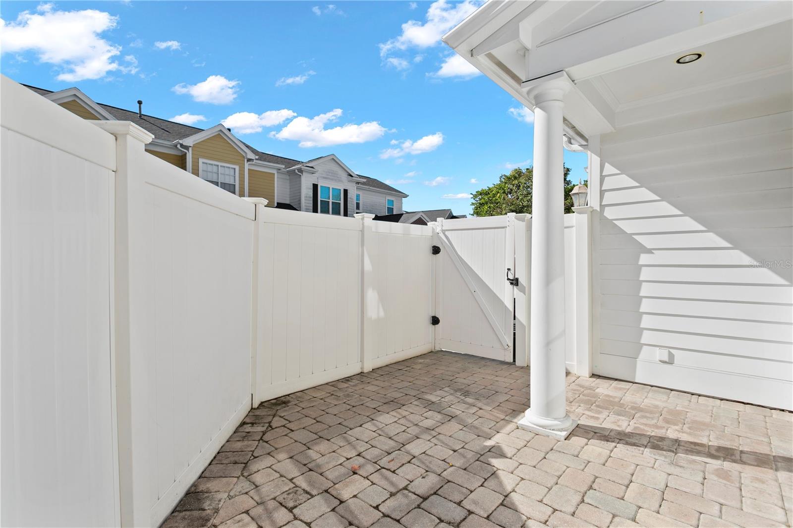 305 INNER HARBOUR CIR, TAMPA, FL, 33602