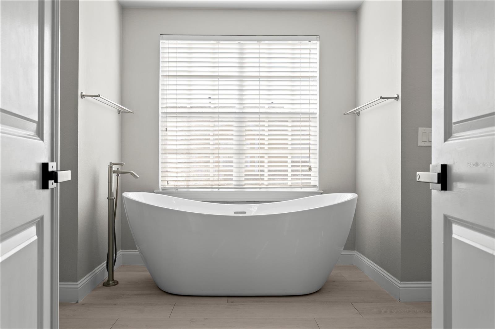 305 INNER HARBOUR CIR, TAMPA, FL, 33602