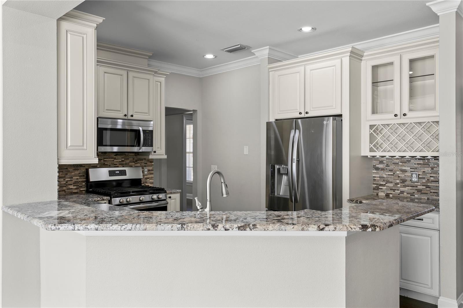 305 INNER HARBOUR CIR, TAMPA, FL, 33602