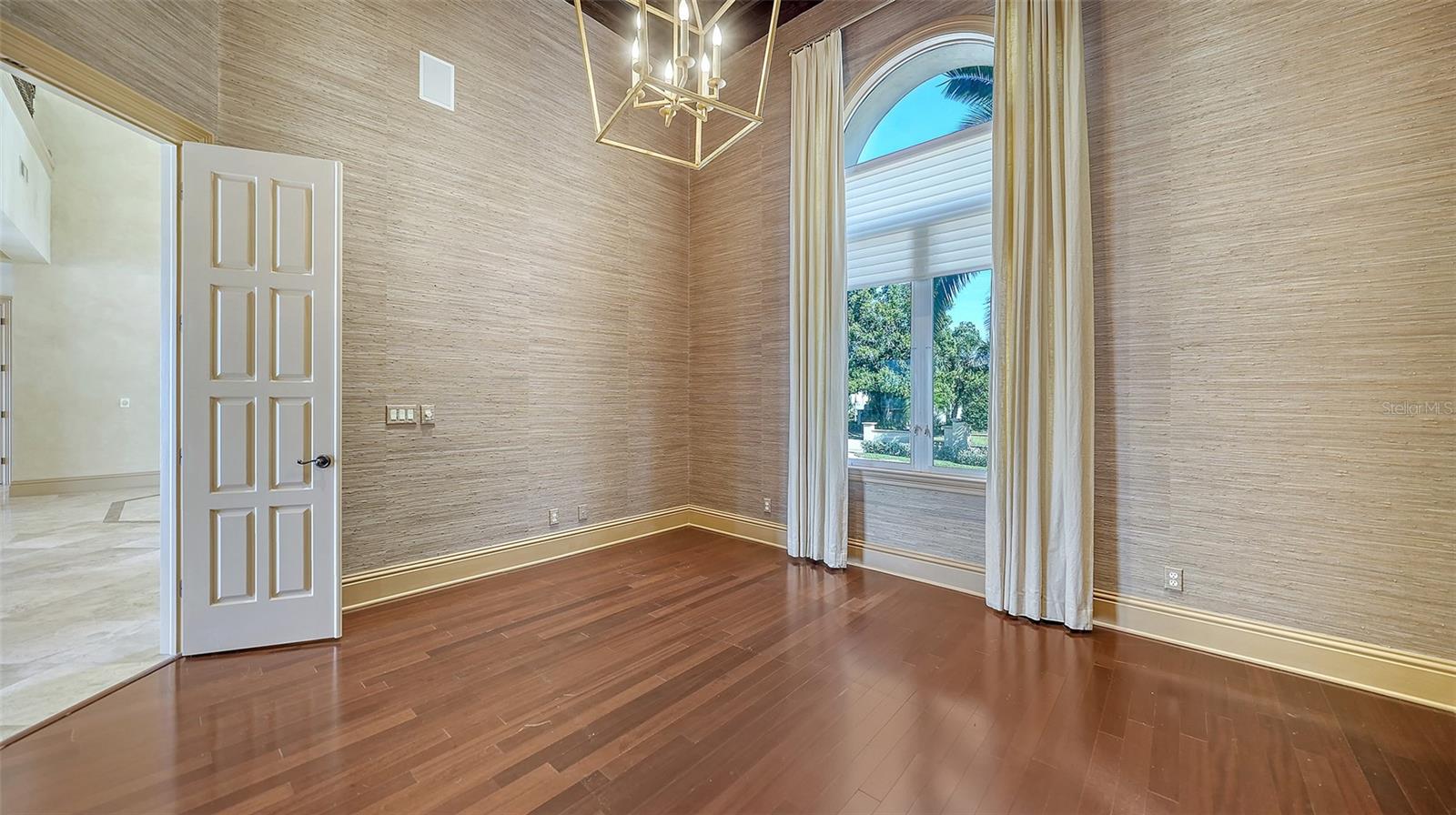 A4679610 Property Photo