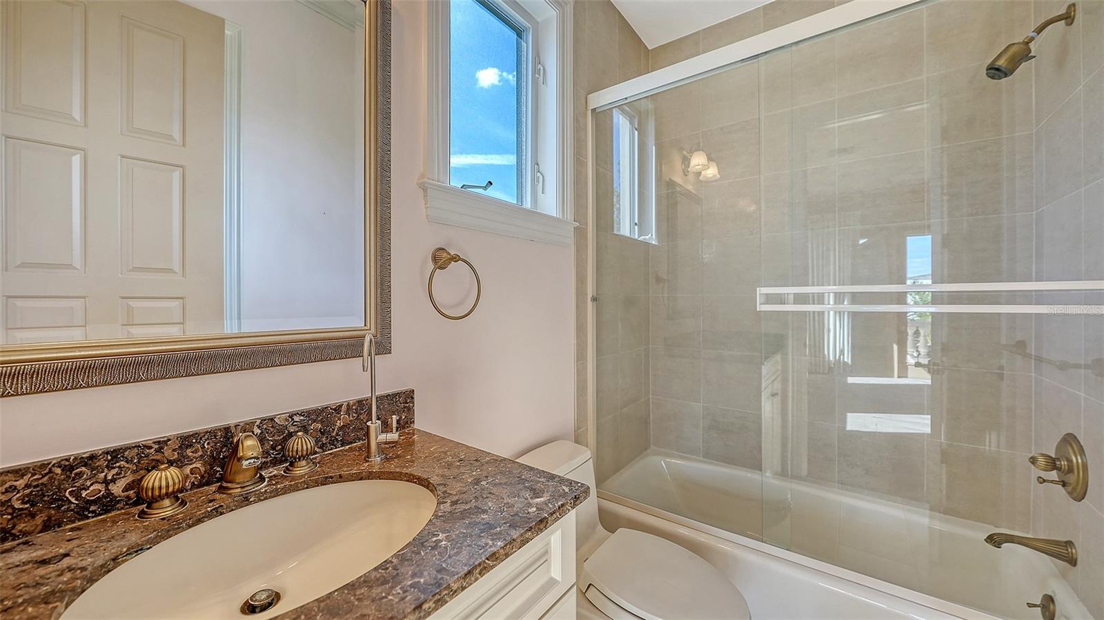 A4679610 Property Photo