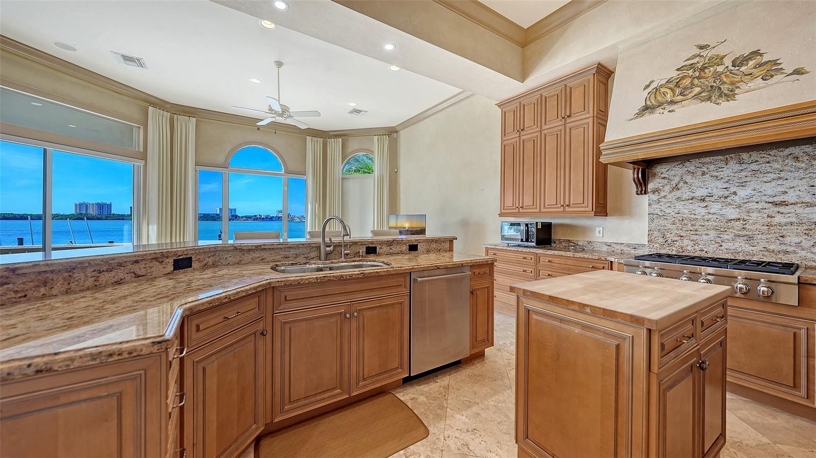 A4679610 Property Photo