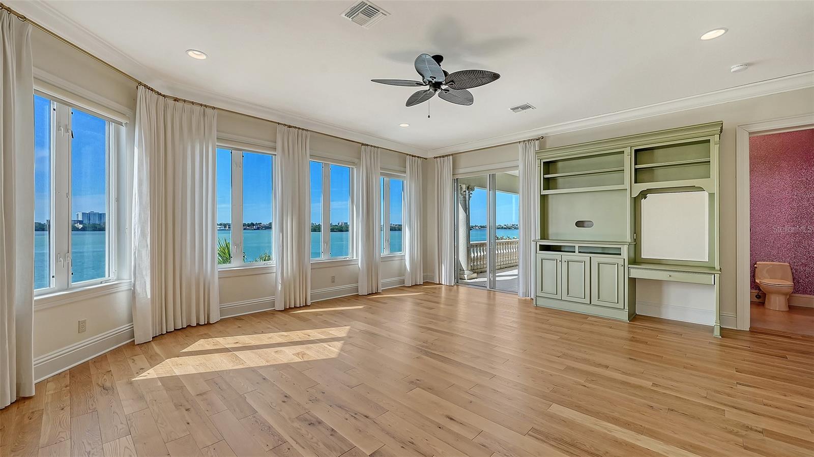 A4679610 Property Photo