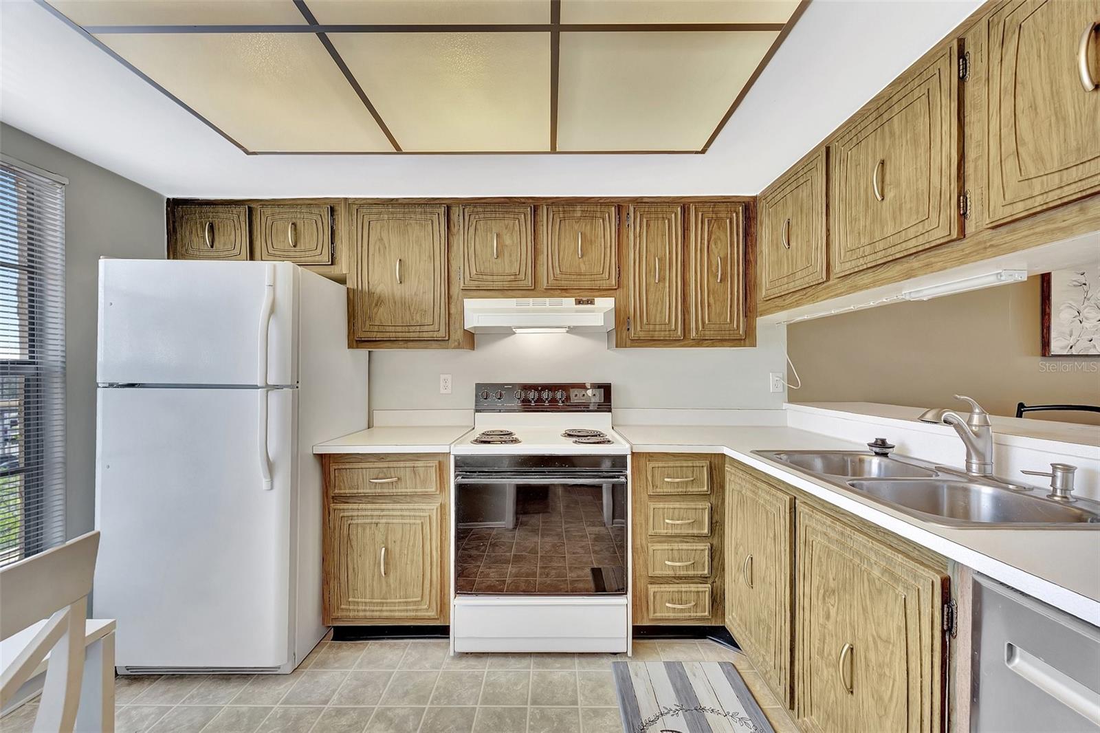 113 ISLAND WAY #241, CLEARWATER BEACH, FL, 33767