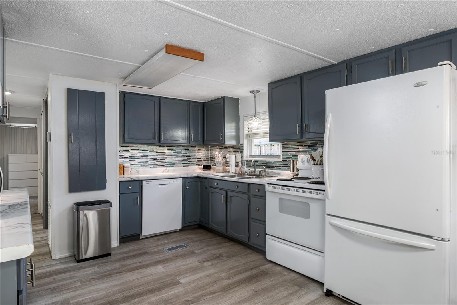 205 52ND AVENUE TER E, BRADENTON, FL, 34203