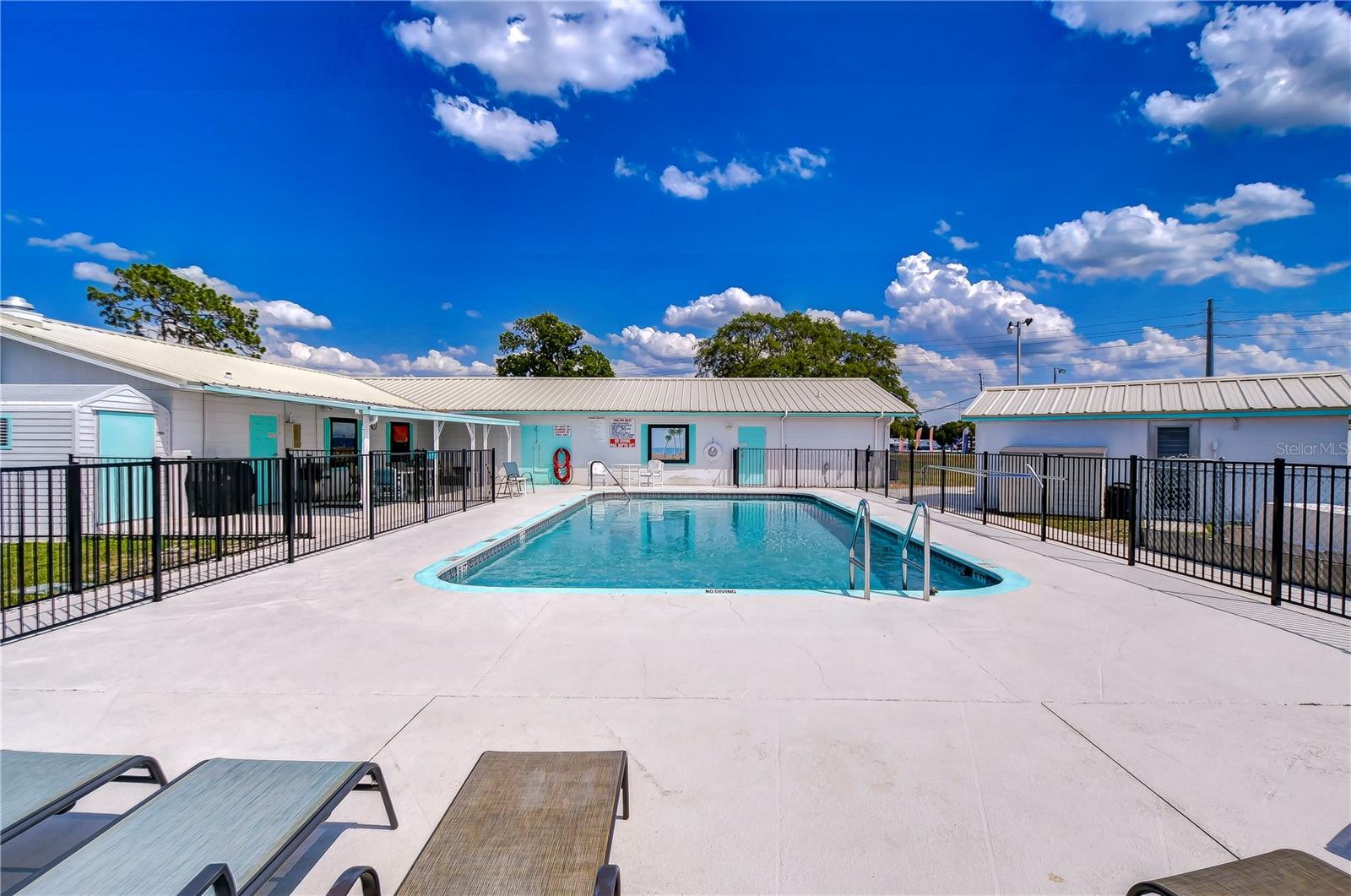 TB8468242 Property Photo