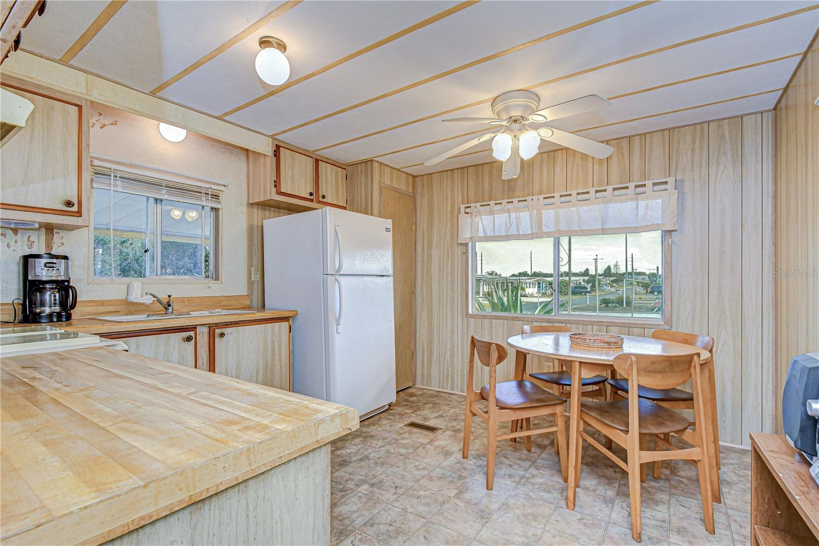 TB8468242 Property Photo