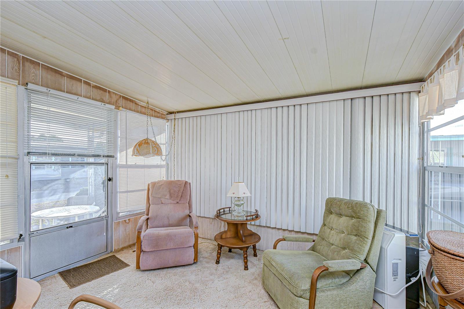 TB8468242 Property Photo