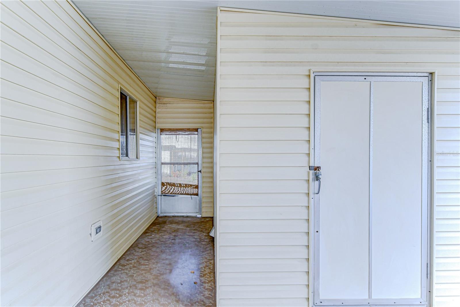 TB8468242 Property Photo