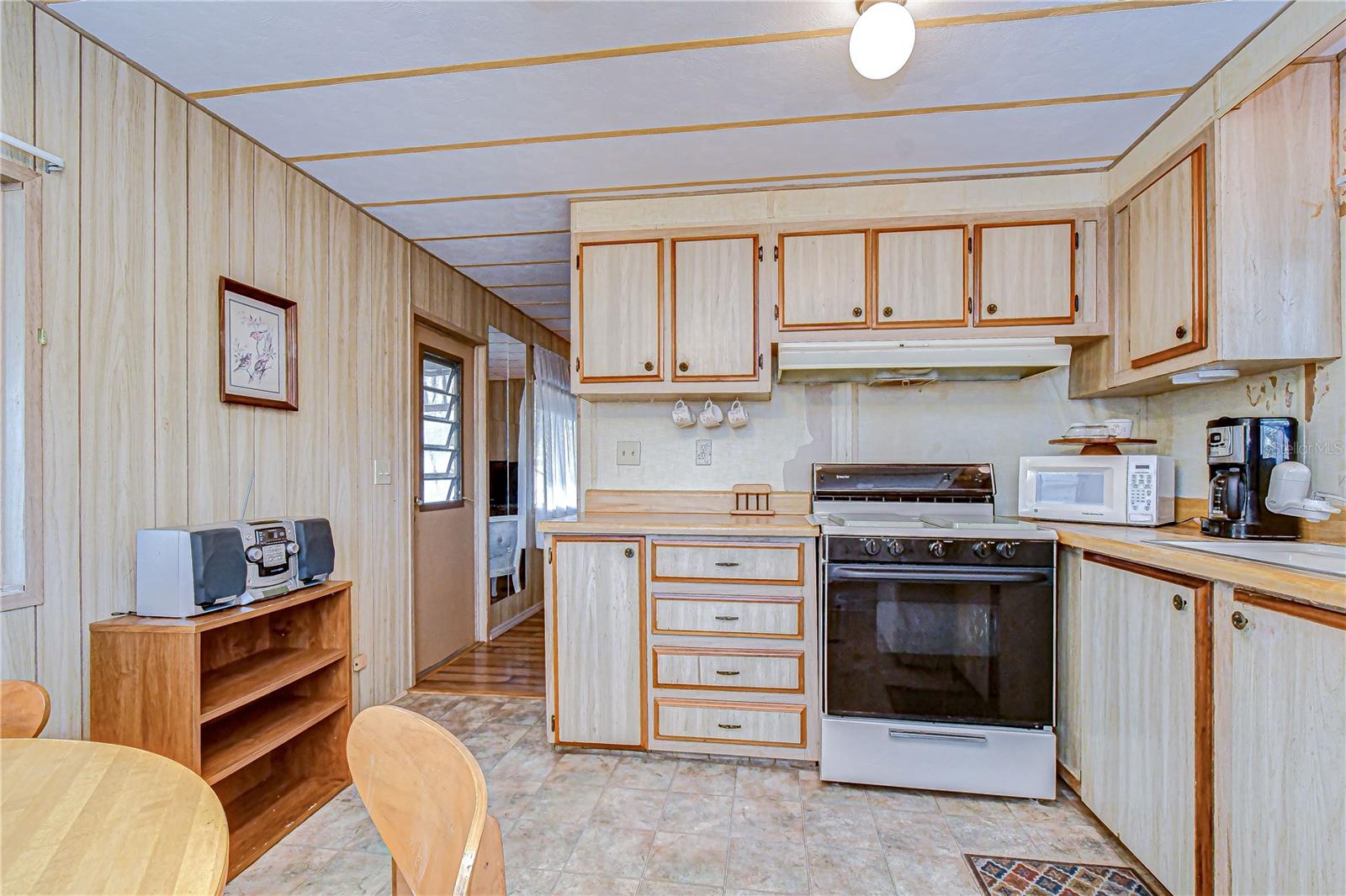 TB8468242 Property Photo